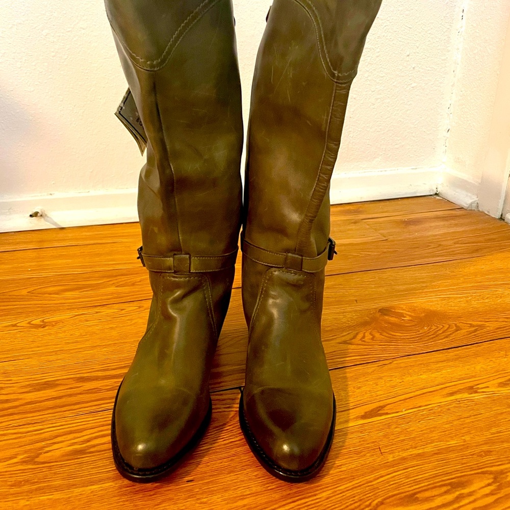 Frye Dorado forest green size 7
